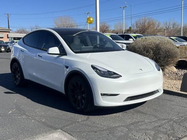 TESLA MODEL Y 2023 7SAYGAEE2PF584229 image